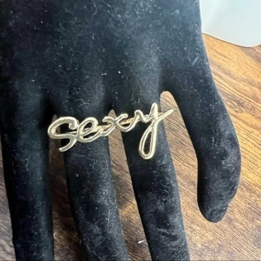 Sexy” Dual Finger Gold Tone Ring Size 7